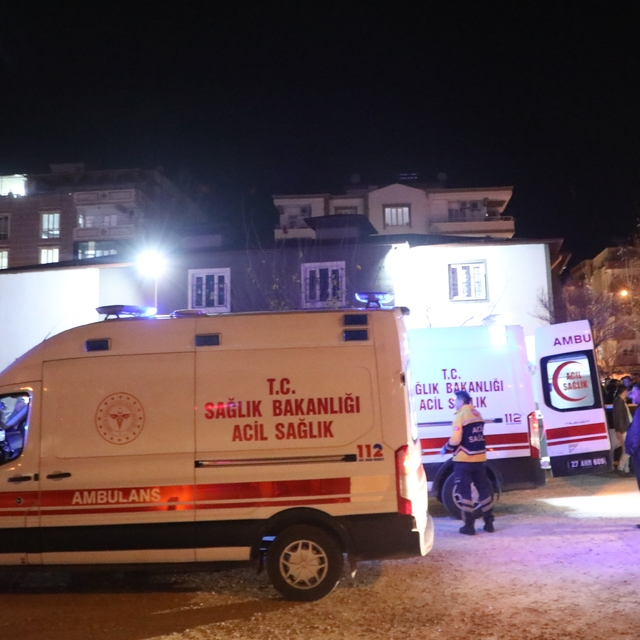 Gaziantep'te taziye evinde 2 kişiyi öldüren, 4 kişiyi yaralayan zanlı kaçtı