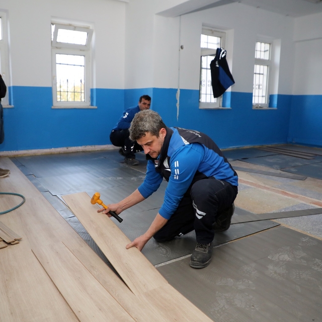 Muğla Büyükşehir Belediyesi okullarda bakım ve onarım çalışması başlattı