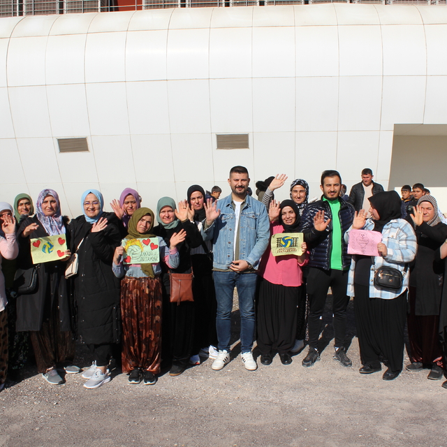 Şalvarlı, Anadolu Sultanları takımı, ilk kez tribünde voleybol maçı izledi