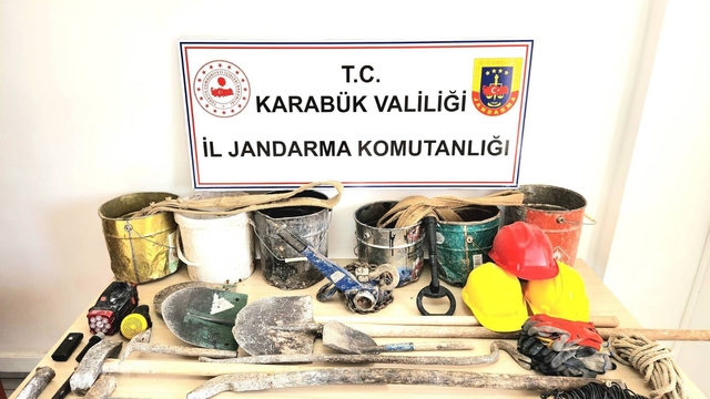 Karabük'te kaçak kazı yapan 5 zanlı yakalandı