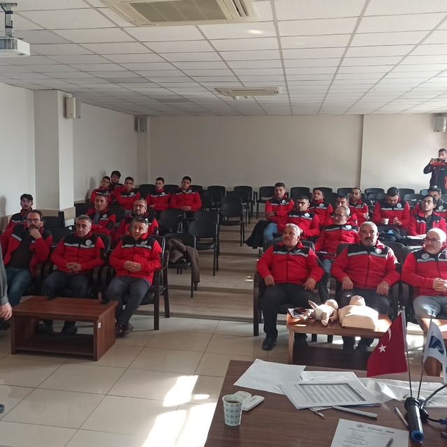 Cankurtaran Mahallesi'nde kurulan derneğin üyeleri "can kurtarmak" için AFA...