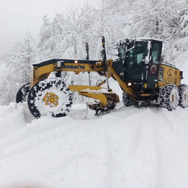 Rize'de kar nedeniyle 67 köye ulaşım sağlanamıyor