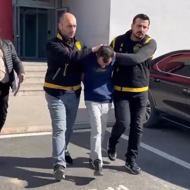 Yaralı bulunan kadını vuran şüpheli komşusu çıktı; gasbettiği altınları boz...