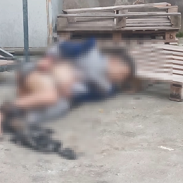 Sobayı tutuşturmak isteyen işçi, elindeki tiner bidonunun patlamasıyla yand...