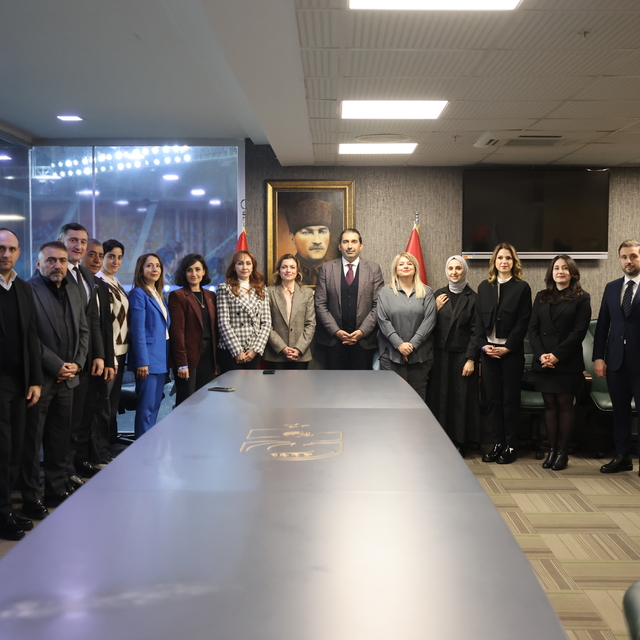 Trabzonspor Kadın Komisyonu üyelerinden Asbaşkan Kafkas'a ziyaret