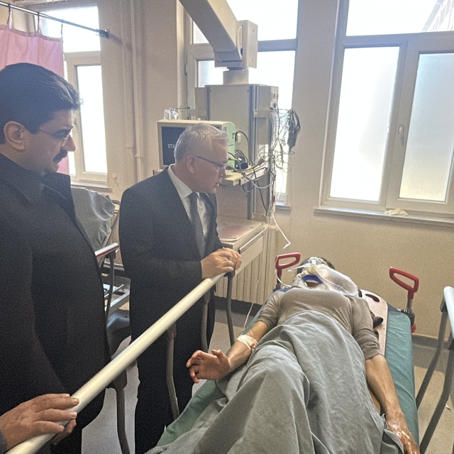 Kayak merkezindeki otelde sporcuların dinlenme odasında patlama: 1'i ağır,...