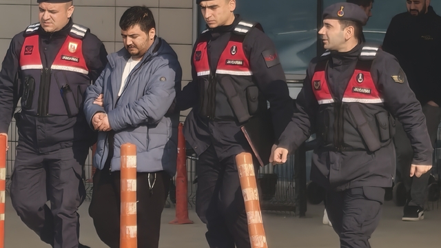 Kendisini doktora götürmek isteyen babasını bıçaklayan şüpheli tutuklandı