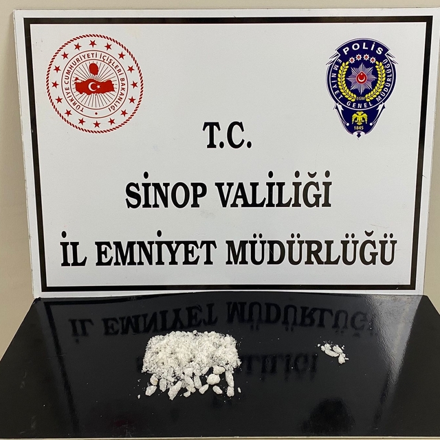 Sinop'ta uyuşturucu operasyonunda yakalanan 2 zanlıdan 1'i tutuklandı