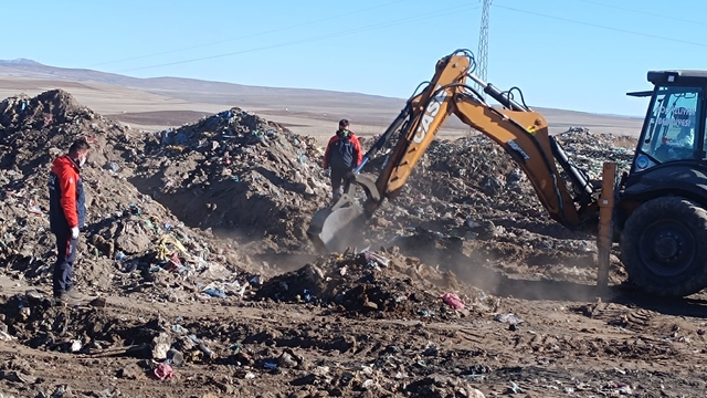 Yozgat'ta annesinin öldürüp çöplüğe attığını itiraf ettiği çocuğu arama çalışmaları sürüyor