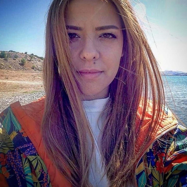 Eşi tarafından öldürülen Gözde'nin iş arkadaşı: Kabloyla darbedildiğini söy...