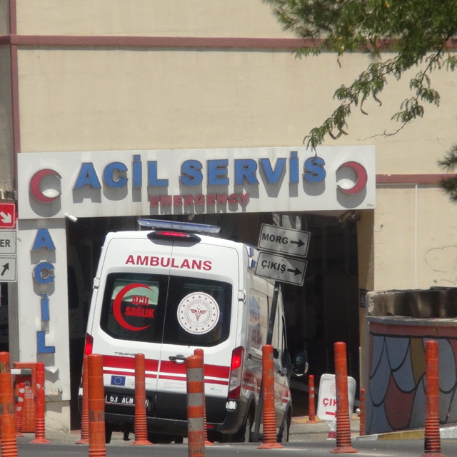 Şanlıurfa'da ambulansın çarptığı çocuk hayatını kaybetti