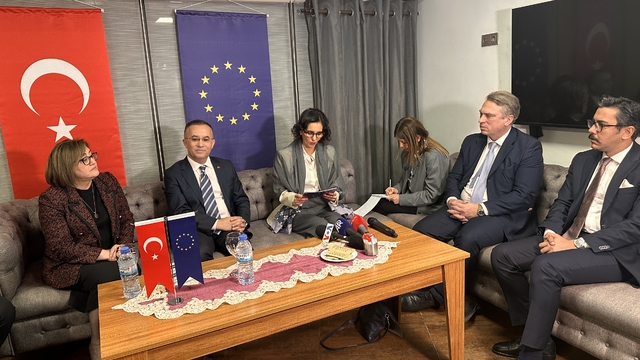 AB Komisyonu üyesi Lahbib, Gaziantep'te