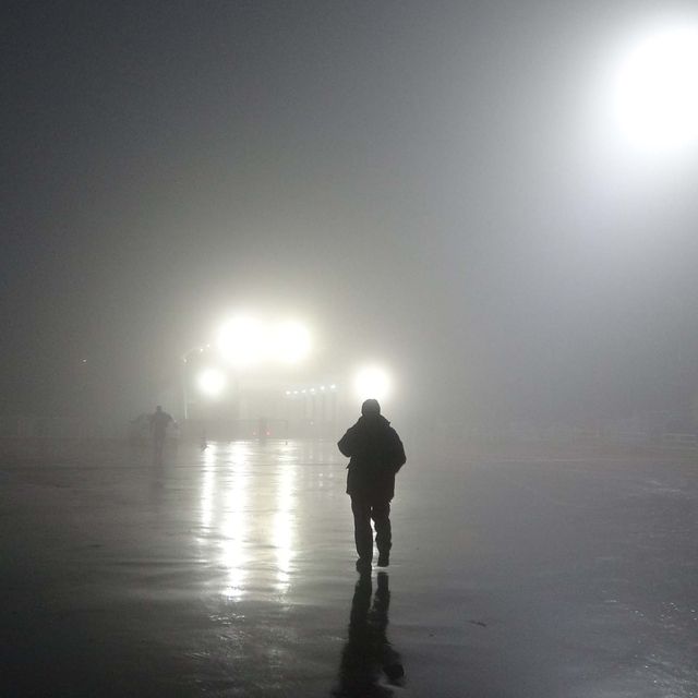 Çanakkale Boğazı'nda gemi trafiği, sis nedeniyle askıya alındı (2)