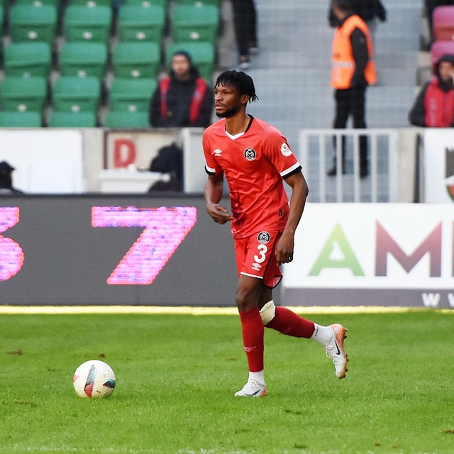 Manisa FK'da iki ayrılık