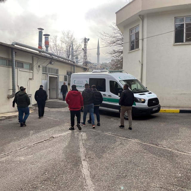 Husumet yaşadığı Mehmet Yasin'i bıçaklayarak öldürdü