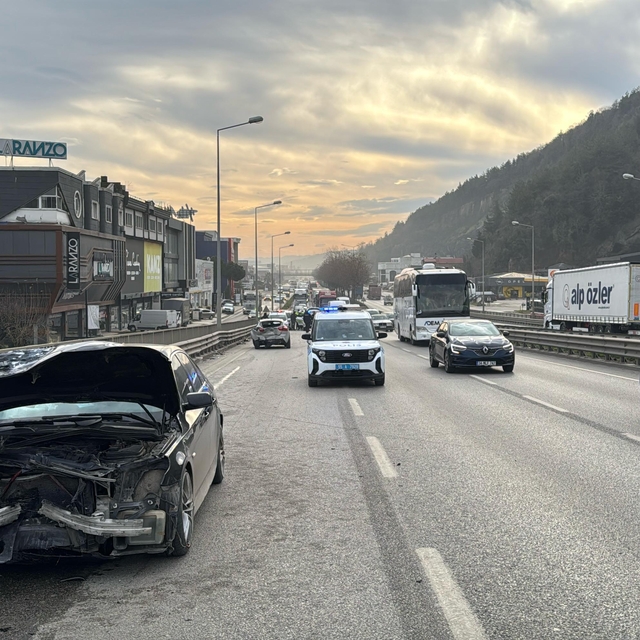 Samsun'da zincirleme kaza; 3 yaralı