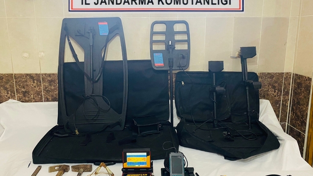 Tekirdağ'da kaçak kazı yaptığı iddia edilen 5 şüpheli yakalandı