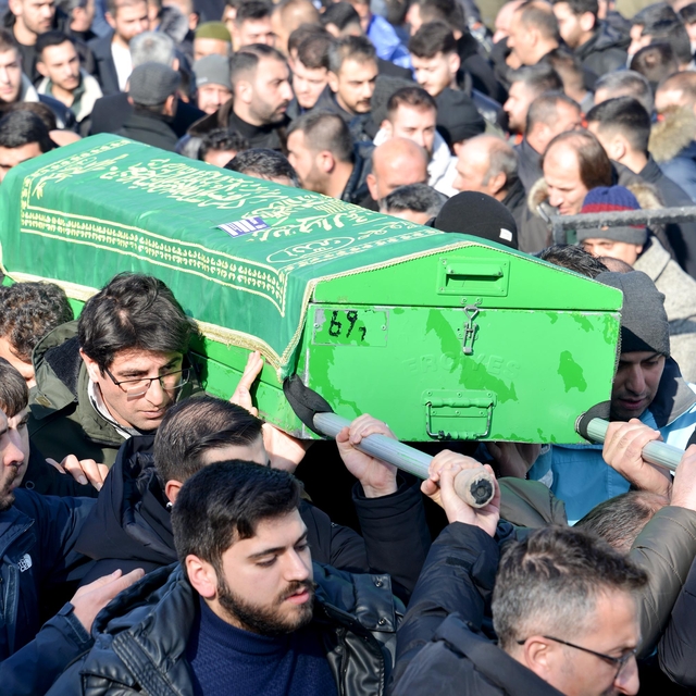 Ağabeyinin öldürdüğü Batuhan son yolculuğuna uğurlandı