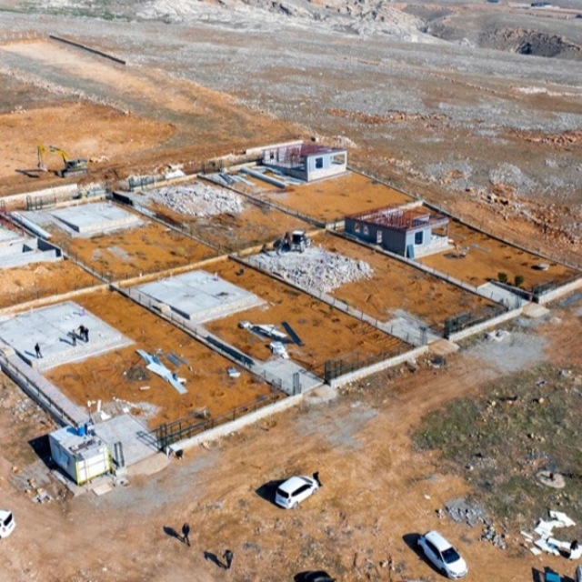 Hazine arazisine inşa edilen 8 villa ekipler tarafnıdan yıkıldı