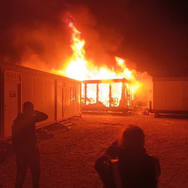Şırnak'ta 2 konteynerde çıkan yangın söndürüldü