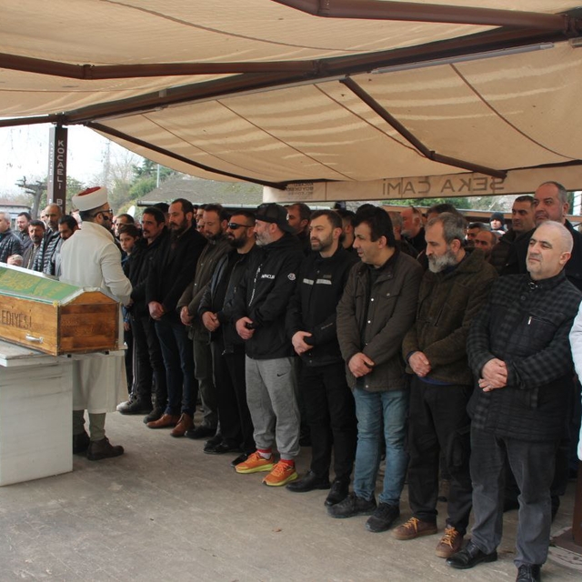 Kocaeli'de taksicinin bıçakla öldürülmesine ilişkin yakalanan zanlı tutukla...