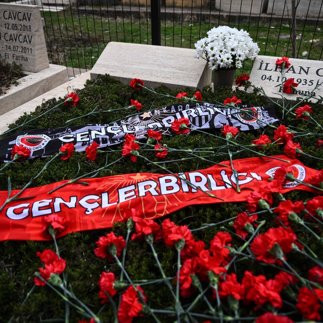 İlhan Cavcav, vefatının 8. yıl dönümünde kabri başında anıldı