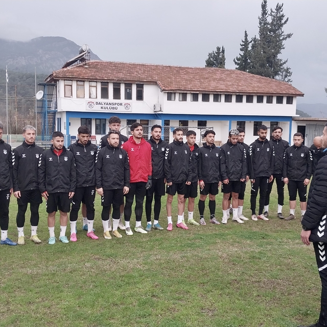 Muğla'da sporcular Kartalkaya'daki otel yangınında vefat edenler için saygı...