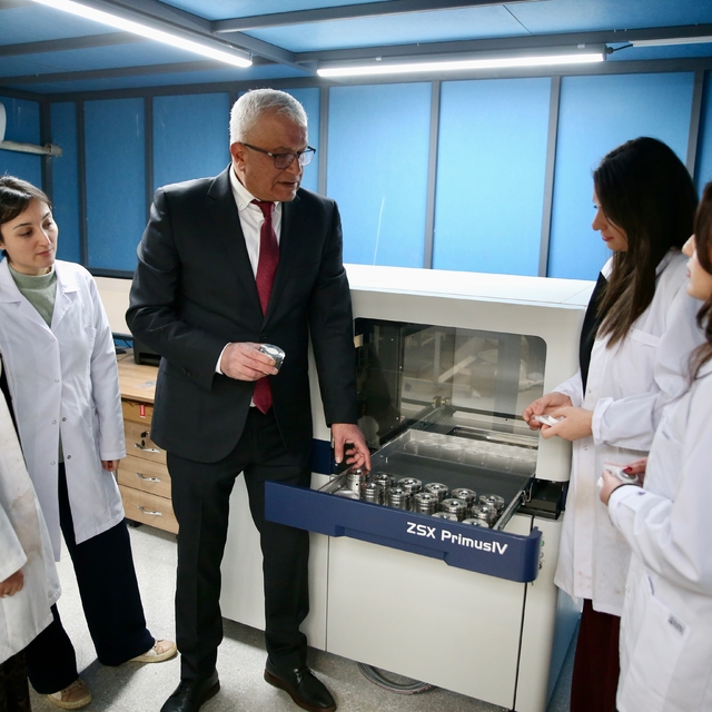 Gebze Teknik Üniversitesi, İstanbul ve Kocaeli'deki sanayicilere laboratuva...