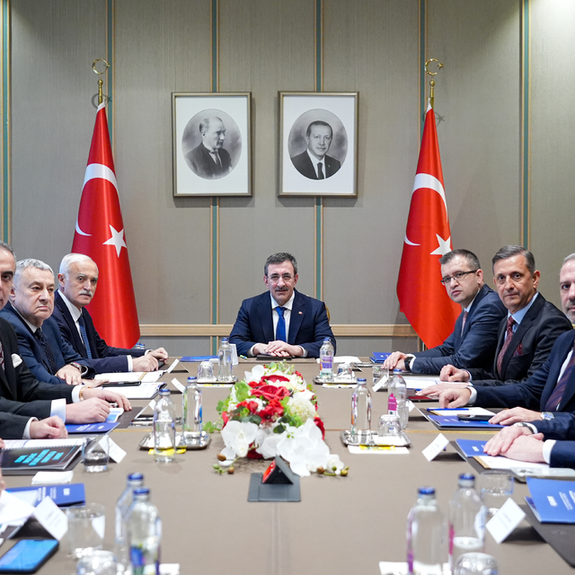 Cumhurbaşkanı Yardımcısı Yılmaz, DEİK Başkanı Olpak'ı kabul etti