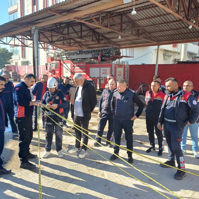 Kadirli'de itfaiye personeline eğitimi verildi