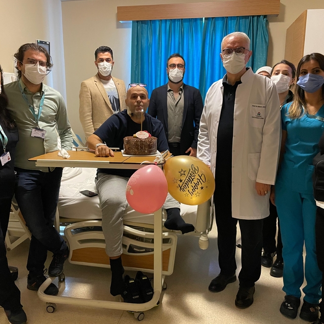 Doğum gününü nakledilen yeni karaciğeriyle kutladı
