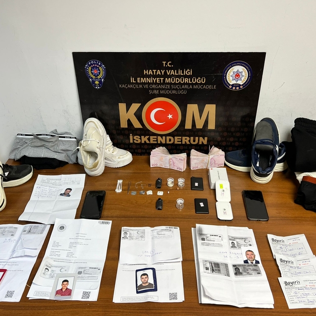 Hatay'da ehliyet sınavında usulsüzlük yapan 2 zanlı yakalandı