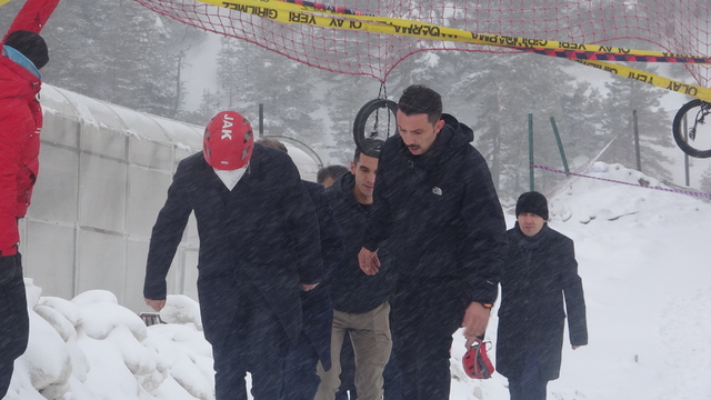 Kartalkaya'da yangın faciasının yaşandığı otel mühürlendi (3)