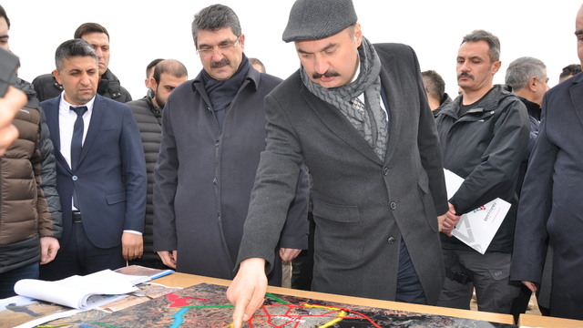 Batman Valisi Canalp Batı Çevre Yolu'nda incelemelerde bulundu