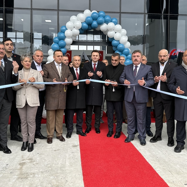 Gerze'de yeni otobüs terminali hizmete açıldı