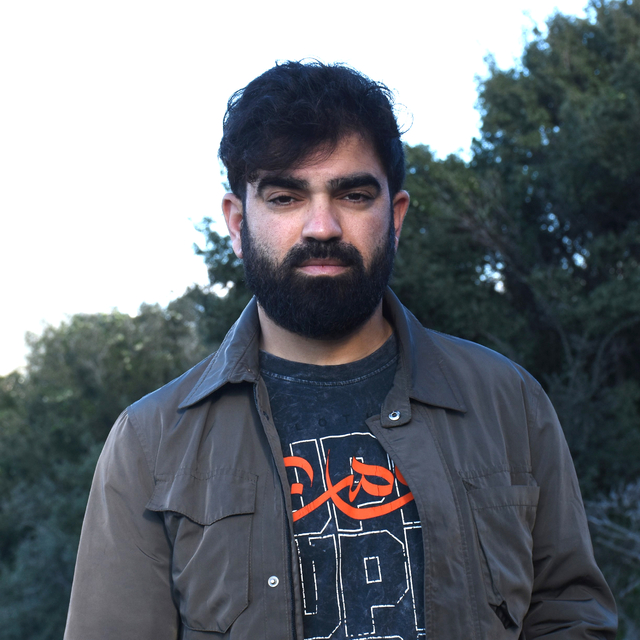 Kartalkaya'daki yangından, beraberindekilerle aşağı sarkıttıkları çarşafla...