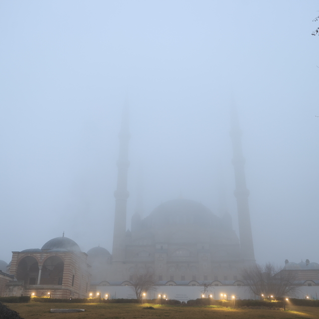 Edirne ve Tekirdağ'da sis etkili oldu