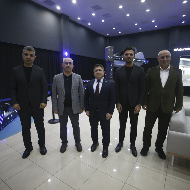 Üniversite öğrencileri simülasyon merkezindeki uygulamalarla geleceğe hazır...