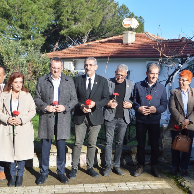 Gazeteci Uğur Mumcu, Ayvalık'ta anıldı