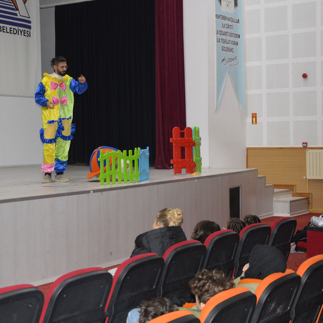 Havza'da "Küçük Prens" oyunu sahnelendi