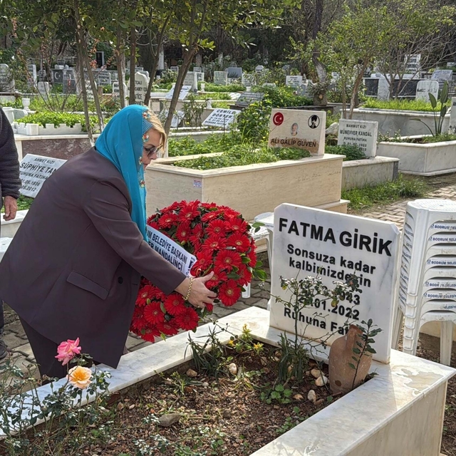 Fatma Girik, mezarı başında anıldı