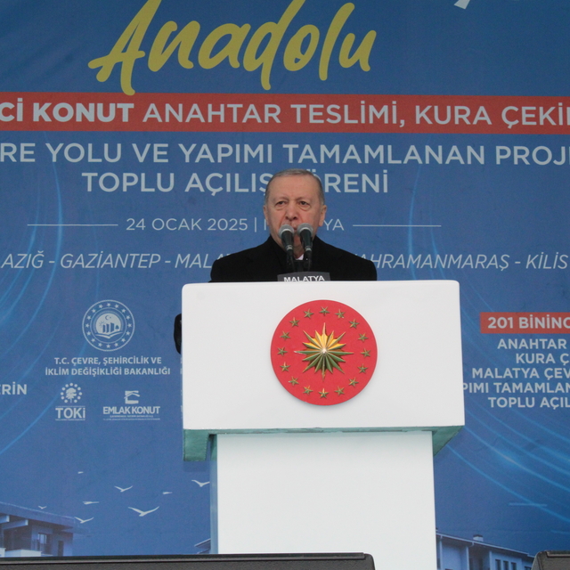 Cumhurbaşkanı Erdoğan: Deprem konutlarının yüzde 45'i tamamlandı