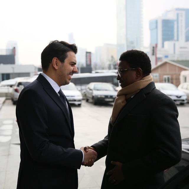 Gine Yükseköğretim ve Bilimsel Araştırma Bakanı Barry, YTB'yi ziyaret etti