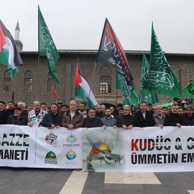 Diyarbakır ve Mardin'de cuma namazı sonrası İsrail protestosu