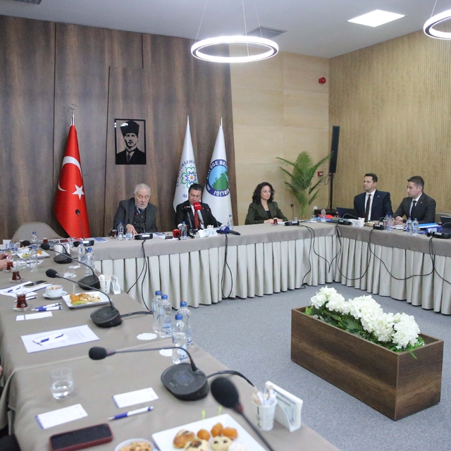 Tarihçi Prof. Dr. İlber Ortaylı, kütüphanesini Muğla'ya bağışladı