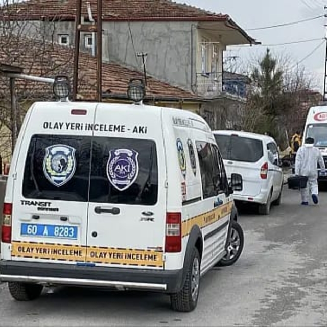 Tokat'ta arkadaşını baltayla öldürdüğü iddia edilen kişi gözaltına alındı