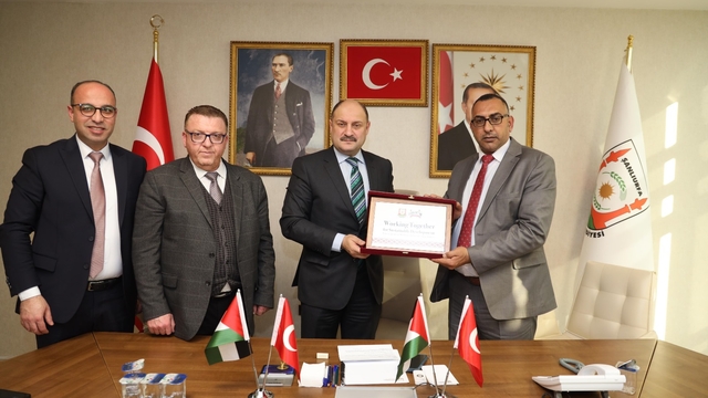 Şanlıurfa ile Filistin'in El Halil kenti arasındaki "Kardeş Şehir Protokolü" yenilendi