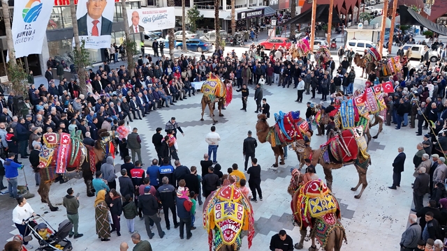 Antalya'da "En Süslü Deve" yarışması yapıldı