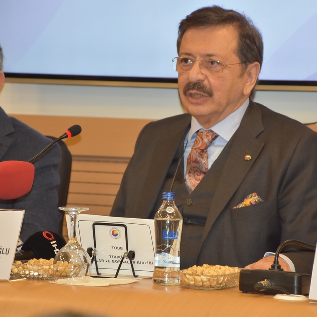 TOBB Başkanı Hisarcıklıoğlu, "Karadeniz Oda ve Borsa Bölge Toplantısı"nda k...
