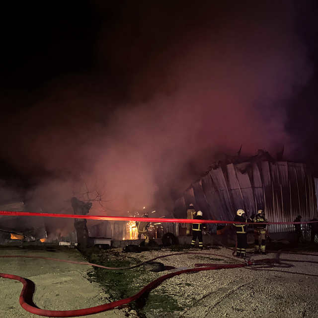 Bursa'da fabrikada çıkan yangın söndürüldü